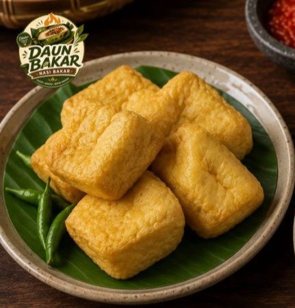 Nasi bakar enak dengan tahu goreng renyah dan gurih